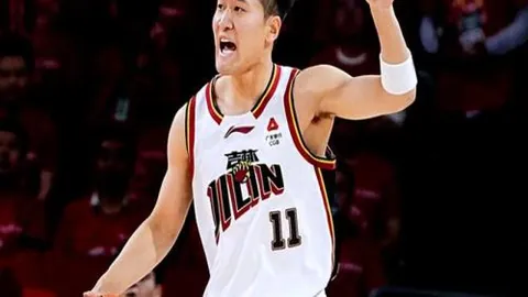 全省80余羽毛球少年齐聚玉溪竞技展风采